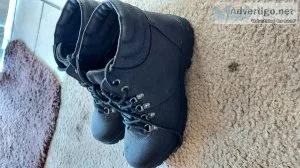 W M M Lace Up Bootie size 8M Black