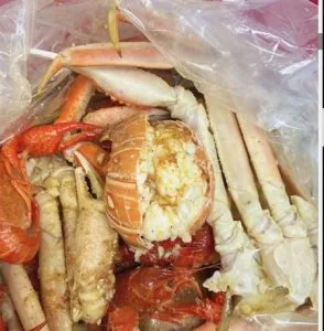 Looking for The Best Crab Legs in Green Island