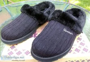 One pair of Skechers Ladies IndoorOutdoor Slipper Clogs - size 1
