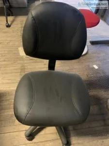 NEW 316BLK Black Faux Leather Swivel Chair