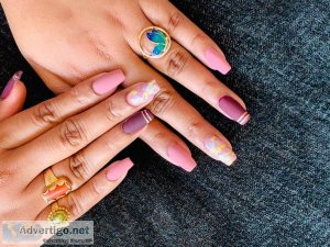 Give a Glamorous Makeover to Your Nails with the Best Nail Art 