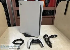 Neatly used Play station 5