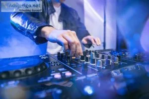 Book a Finest Wedding DJ in Virginia Beach - Dj Karizma Entertai