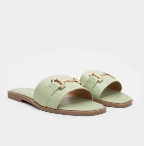 Grab The Trendiest Women&rsquos Sandals In Ireland At Affordable