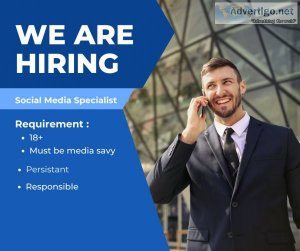 Earn 35Hour as a social media specialist