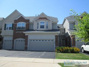 POPULAR 2 STORY TOWNHOME IN PINEHURST VERNON HILLS