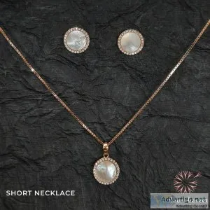Short necklace
