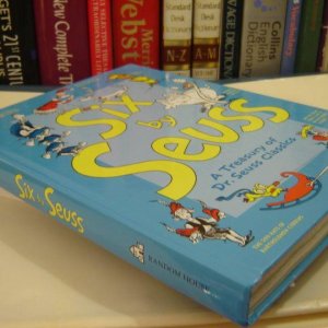 SIX by SEUSS. A Treasury of Dr. Seuss Classics by Dr Seuss.  har