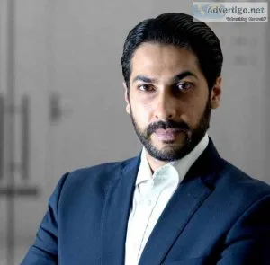 Dr rajat kandhari is best skin specialist doctor in delhi