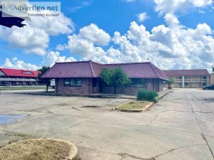 Online Auction &ndash High Visibility Former Restaurant