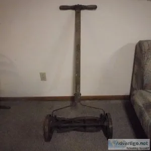 Antique Lawn Mower - working order