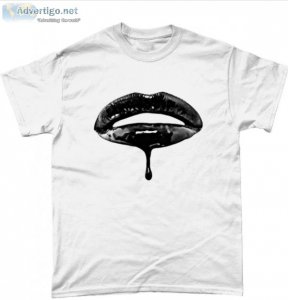 LIPS T-Shirt by Welovit