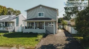 Well maintained house for large family in St-Francois