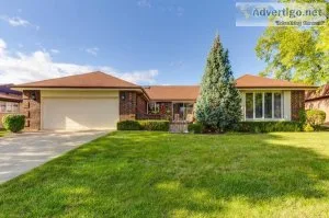 Gorgeous Impeccably Updated Spacious Brick Ranch on Quiet Cul-De