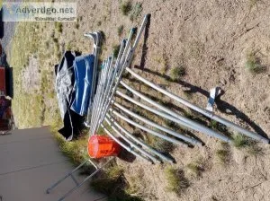 Ex large trampoline with rail padding and ladder