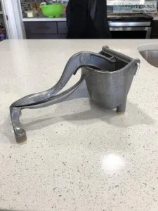 Vintage Wear-Ever Juicer