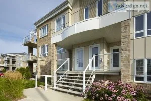 Large 2 bedroom condos Ind. entrance Ideal family Lebourgneuf
