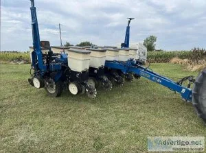2001 Kinze 3000 Planter For Sale In Savannah Missouri 64485