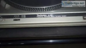 FOR SALE TECHNICS TURNTABLE