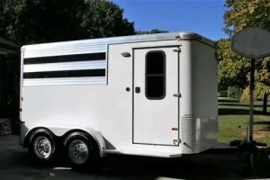 2007 sundowner horse trailer