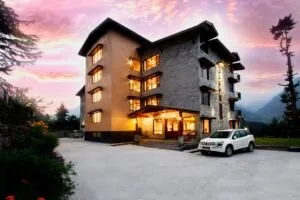 Best resort in manali