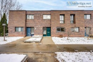 Townhouse perfect for your family in St-Lambert