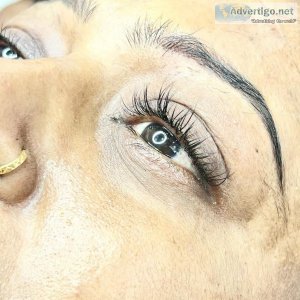 Get fluttery lashes with our best eyelash extensions in kolkata