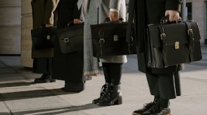 Why leather bags are the go-to choice for fashion-forward indivi