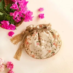 Looking out for wedding favors in every budget?