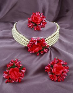 Get latest flower jewellery for haldi online at lowest price by 