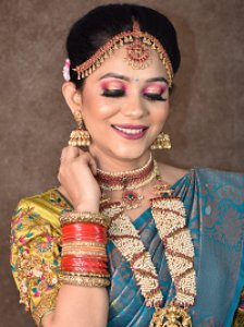 Find the top makeup academy in bangalore