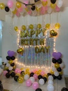 Balloon decoration for office