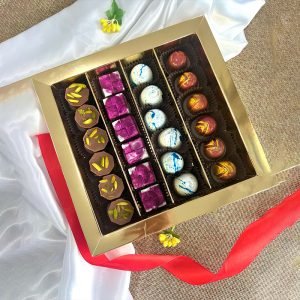 Chocolates and flower combo in dubai