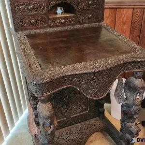 1800-1899  Hand carved Desk
