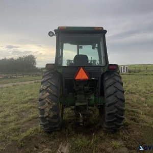 1987 John Deere 2955 2WD Tractor for sale