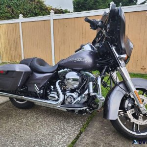 2014 Harley Davidson StreetGlide Special. Low Miles-Clean Title