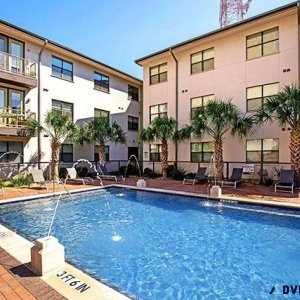 East DallasLower Greenville 111410 Fitness center Pool