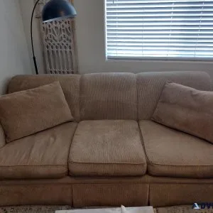 SOFA 8 -0 HENREDON