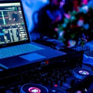 Groove Your Vows Book A Wedding DJ