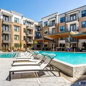 Uptown 111495 Fitness center 2 Pools Business center