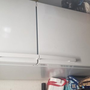 Refrigerator 200