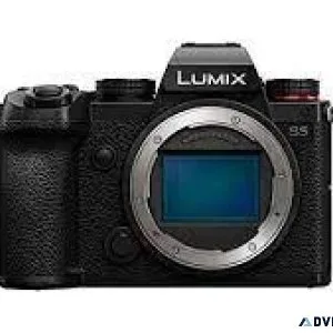Panasonic LUMIX S5 Full Frame Mirrorless Camera