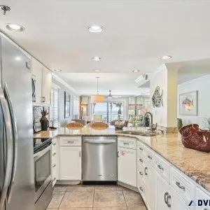 FULLY FURNISHED APARTMENT REDY FOR MOVE IN