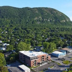 Magnifiques condos neufs au pied du Mont Saint-Hilaire