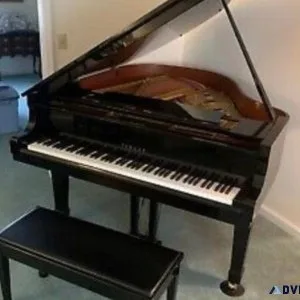 BABY GRAND PIANO