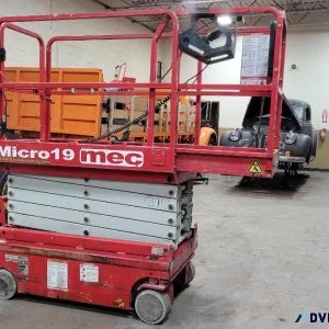 2020 MEC MICRO 19 ELECTRIC SCISSOR LIFT
