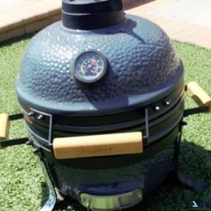 BRAND NEW CERAMIC CHARCOAL OVENGRILL