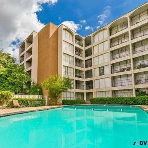 Oaklawn 1995 Unit With Pool Fitness Center Gated