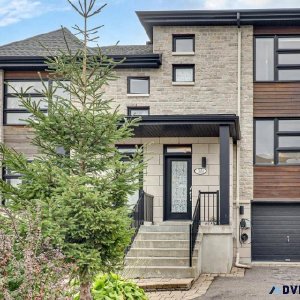 Townhouse 5 min from autoroute 25 bridge in Duvernay Laval