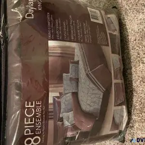 Brand new king size comforter set